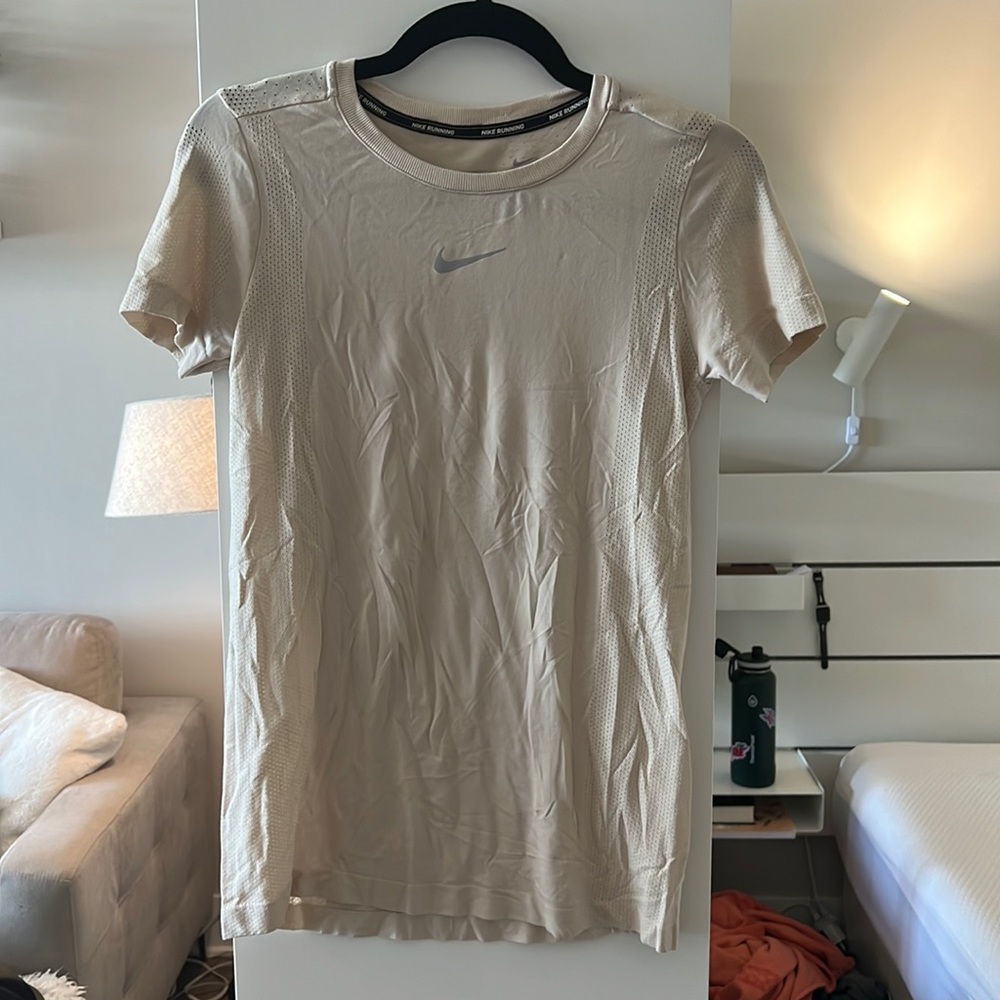 Nike workout top